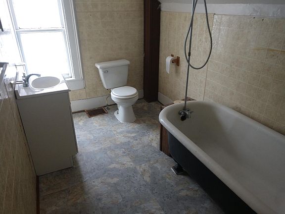 5th image of 529 Burnet Ave