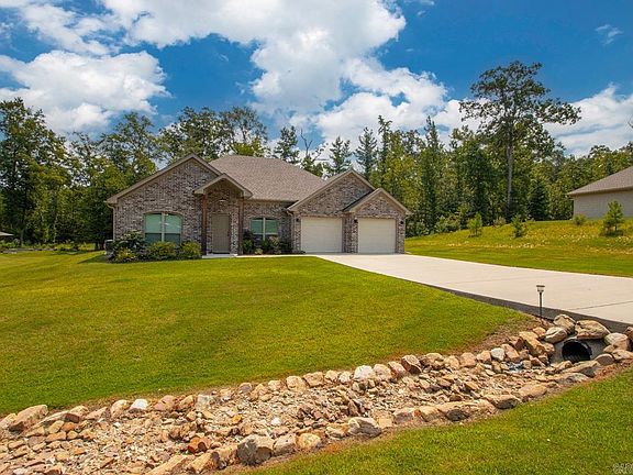 4th image of 689 Lucy Ln
