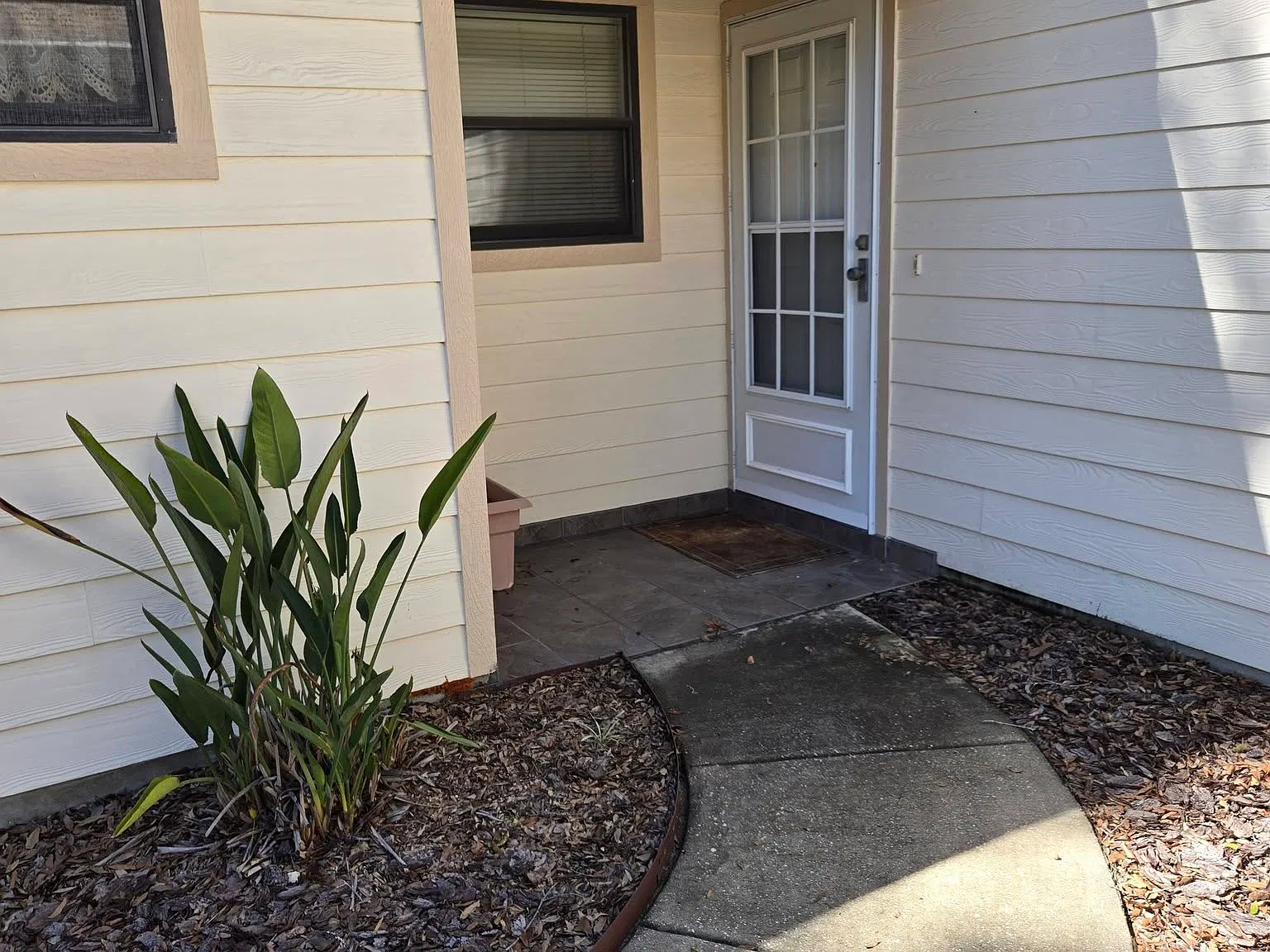 2 bed, 1018 sqft, $1,600 — Photo 2