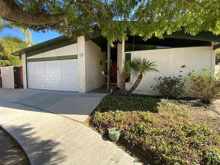 5075 Chaparral Way — Photo 3