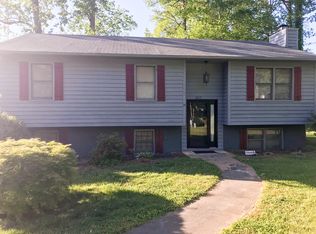 2017 Woodsong Ct, Winston Salem, NC 27106