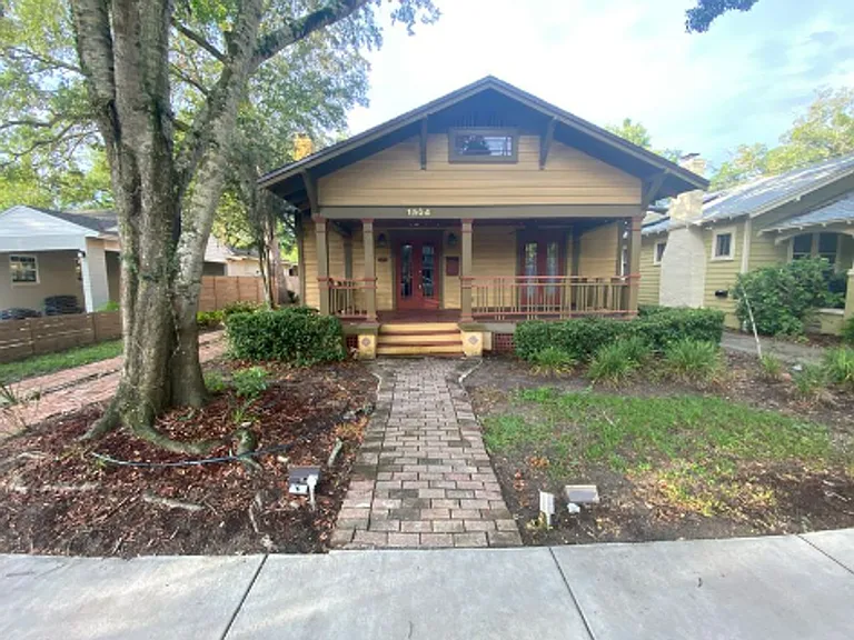 1504 Mount Vernon St — Photo 1