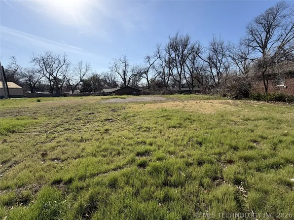 4148 S Madison Pl, Tulsa, OK 74105