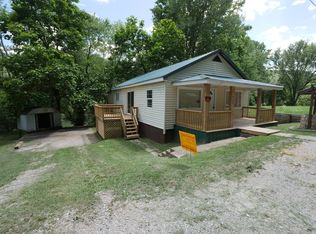 8228 Elk River Rd N, Clendenin, WV 25045