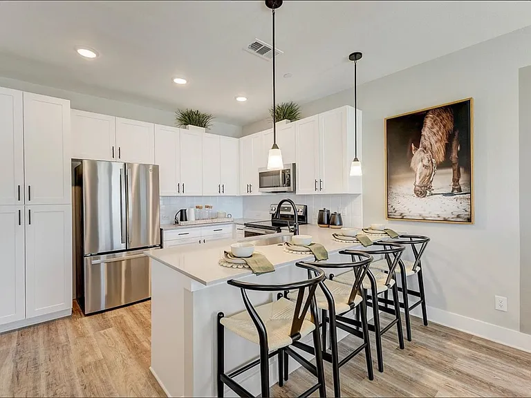 Carmel Villas — Photo 95