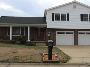 8799 W Whirlaway Ln, Newburgh, IN