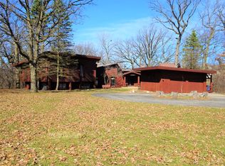 129 Old Creek Rd, Palos Park, IL 60464