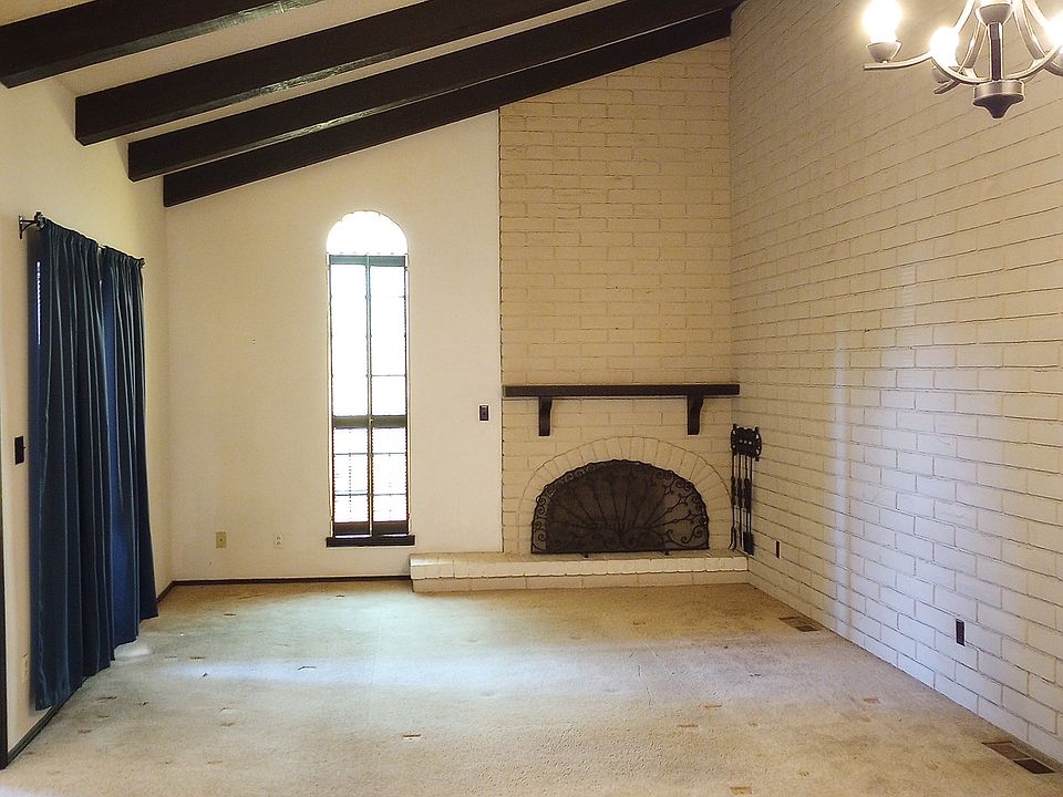 1st image of 415 E Washington Ave #1
