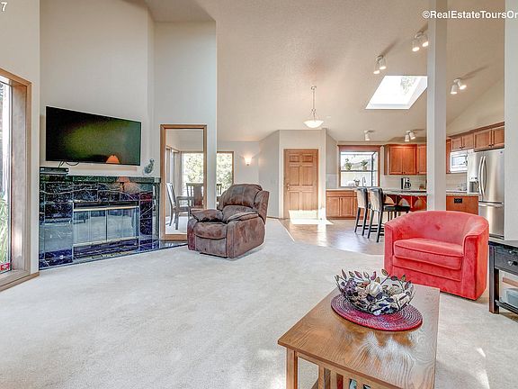 3rd image of 13370 SW Scotts Bridge Dr