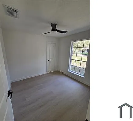 4 bed, 1300 sqft, $2,300 — Photo 3