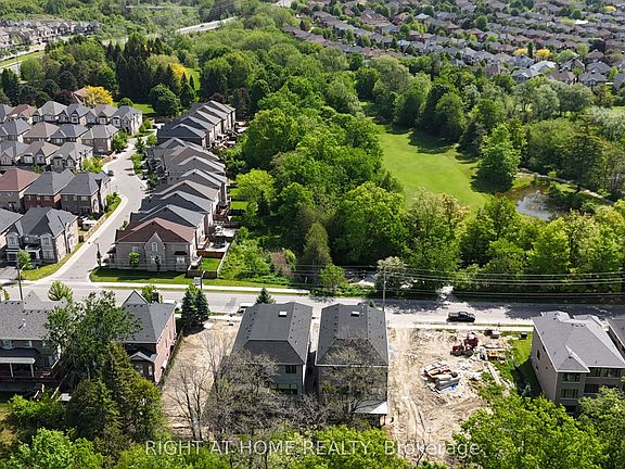 3rd image of 860 Riverside Dr