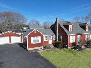11 Blackbird Rd, South Kingstown, RI 02892