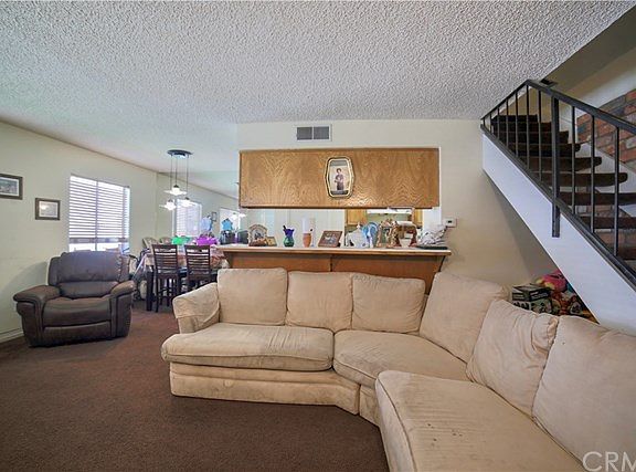 4th image of 3054 Winfield Ave