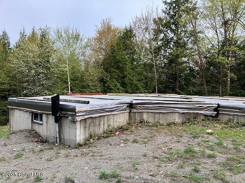4th image of 90 Indian Summit Drive