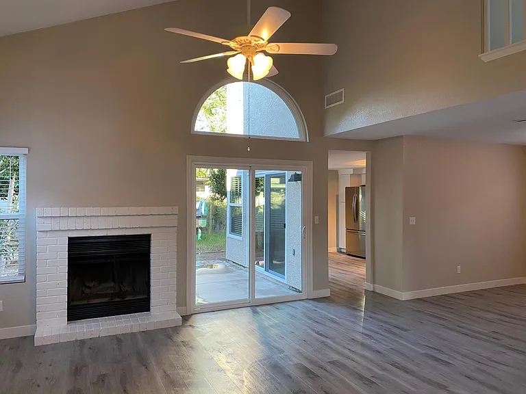 4328 W Oraibi Dr — Photo 4