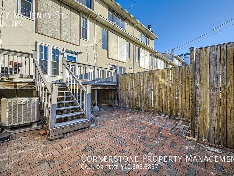 847 McHenry St — Photo 16