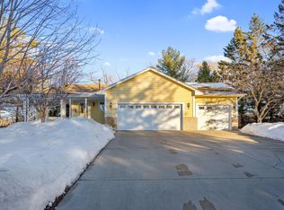 102 Indian Hills Ln, Circle Pines, MN 55014