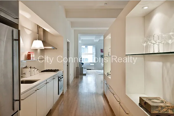 Rented by City Connections Realty | media 6