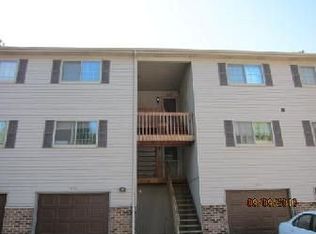 1003 Brookdale Dr, Carpentersville, IL 60110