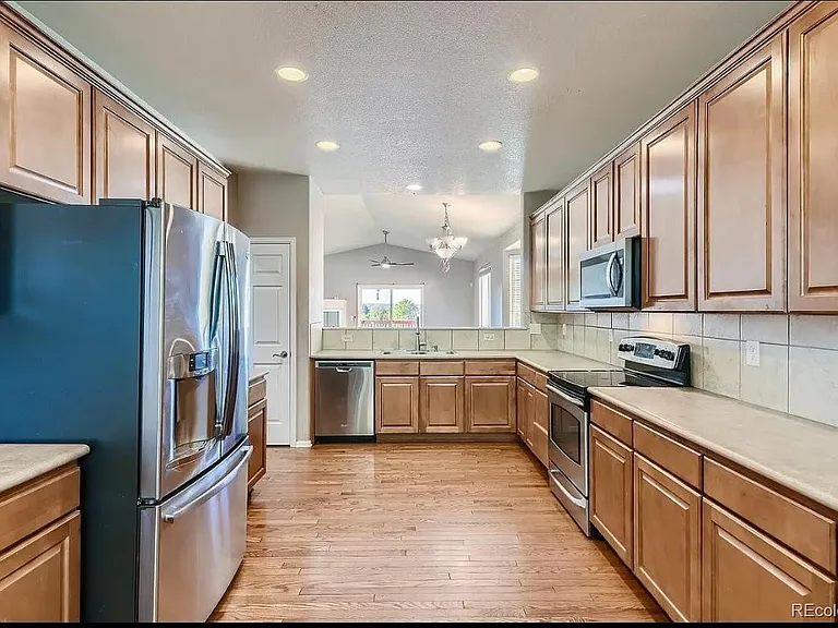 7560 E 129th Pl — Photo 3