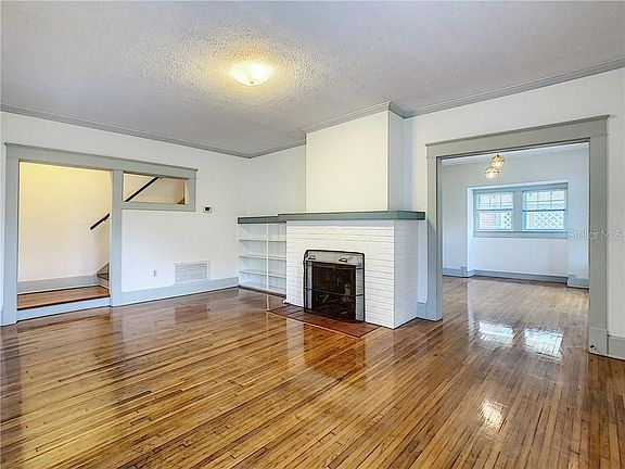 2nd image of 625 N Hyer Ave