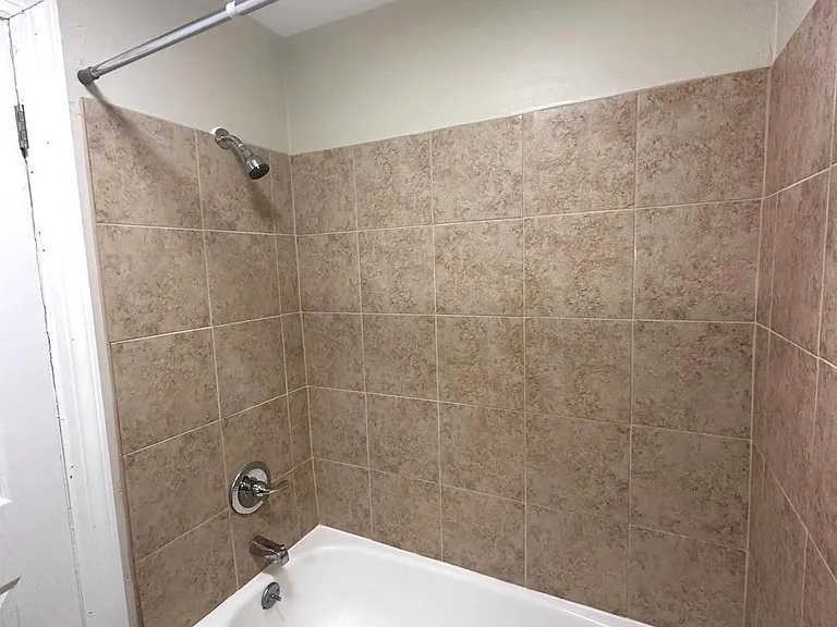 64 W Antietam St #3 — Photo 7
