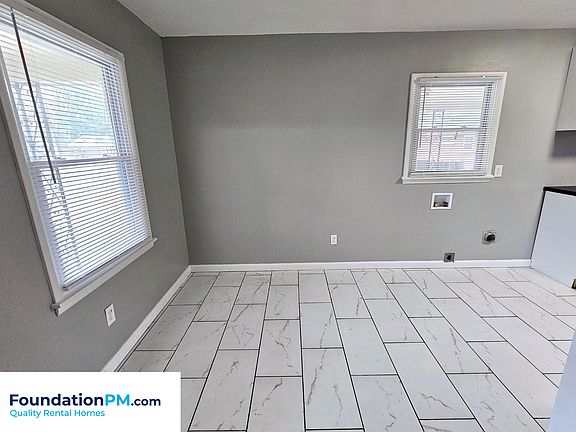 5th image of 1801 Myrna Ln