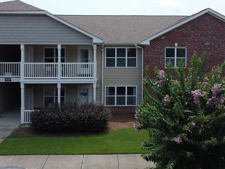 4409 Jay Bird Cir #203 — Photo 18