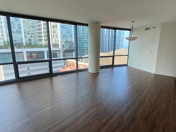 2nd image of 1250 S Michigan Ave APT 1409