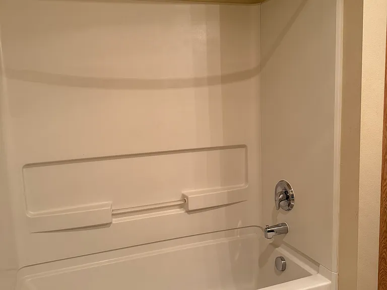 Four Oaks Bathroom