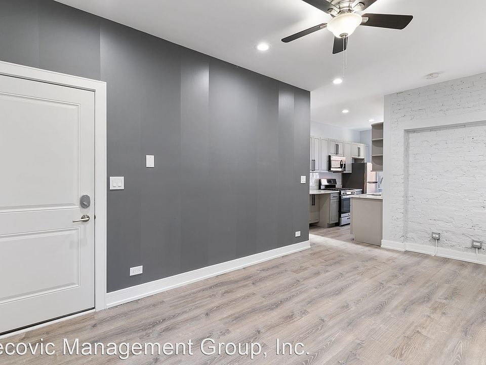 The Villages of Eastlake 7618 761826 Neastlake Ter Chicago, IL