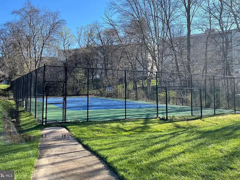 Tennis court