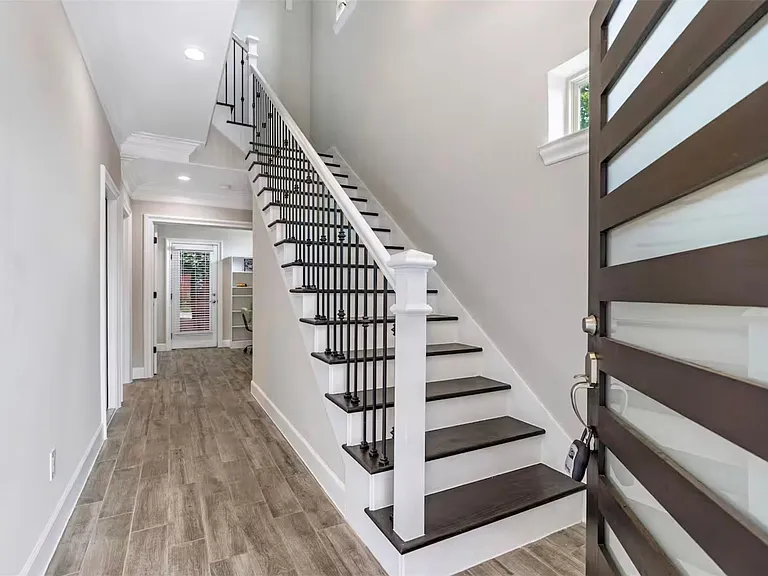 1719 Blodgett St — Photo 22