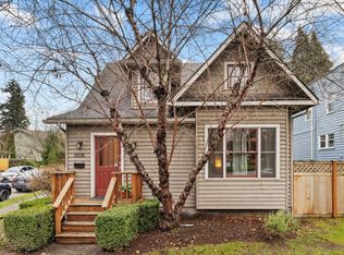 5018 Green Lake Way N, Seattle, WA 98103