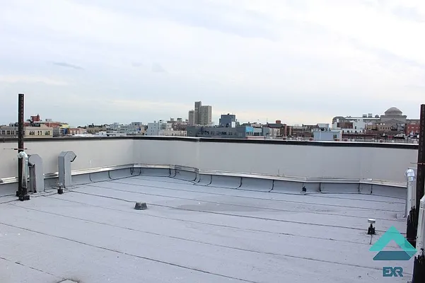 Rented by EXR | media 12