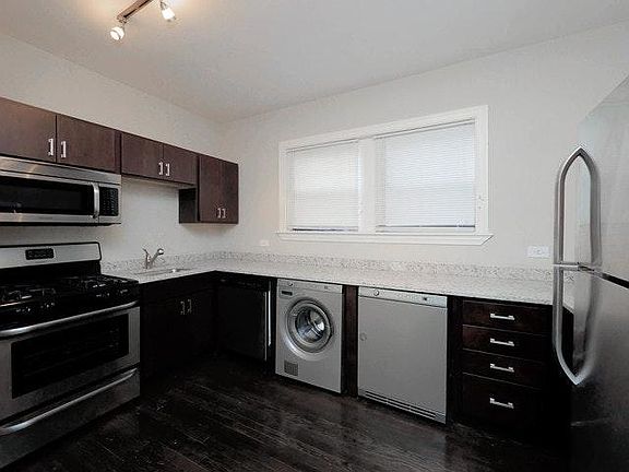 2nd image of 1540 W Waveland Ave #2