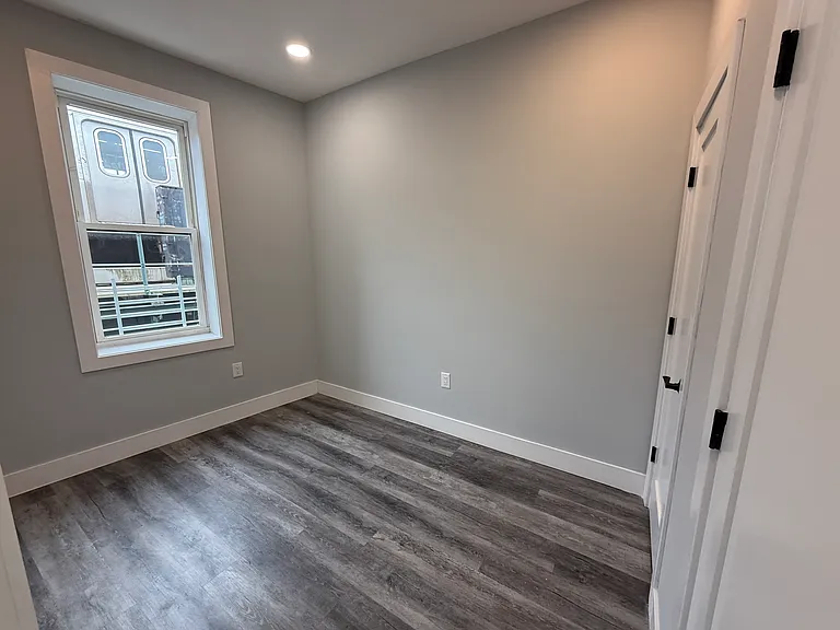 118-05 Liberty Ave #3 — Photo 7