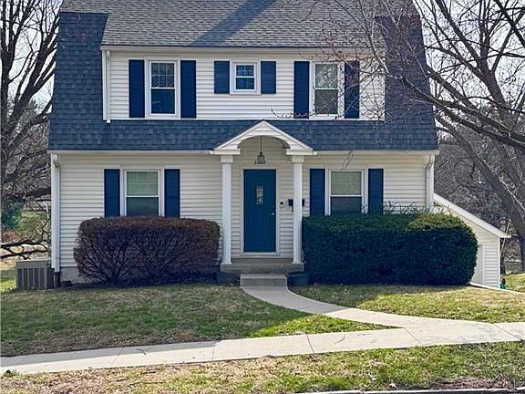 3rd image of 2327 Goff Ave