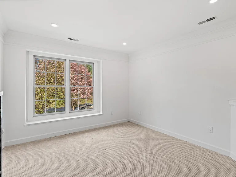 14216 Cervantes Ave — Photo 44