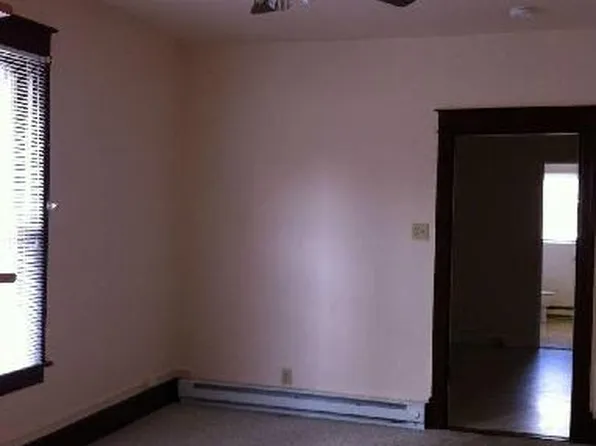 249 E Howard St, Hagerstown, MD 21740