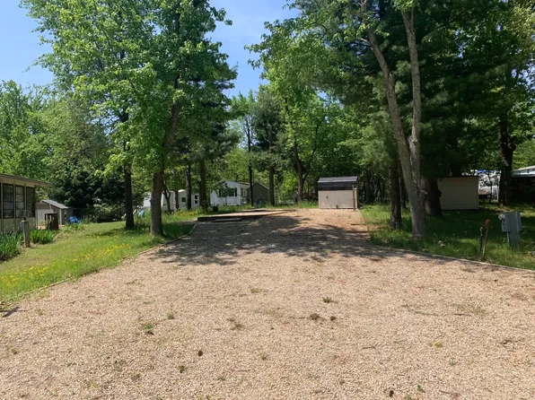 8/53 Woodhaven Dr E, Sublette, IL 61367