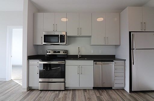 2nd image of 161 Washington St #1517