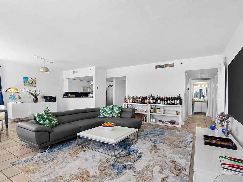 1st image of 834 Ocean Dr #501