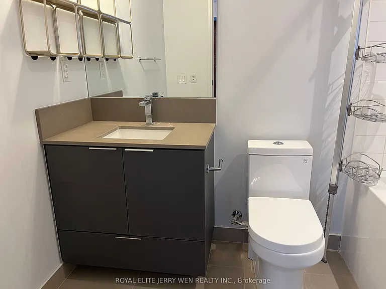 181 Dundas St E #5105 — Photo 15