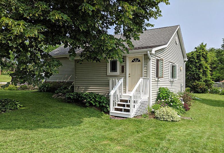 2nd image of 1505 3rd St