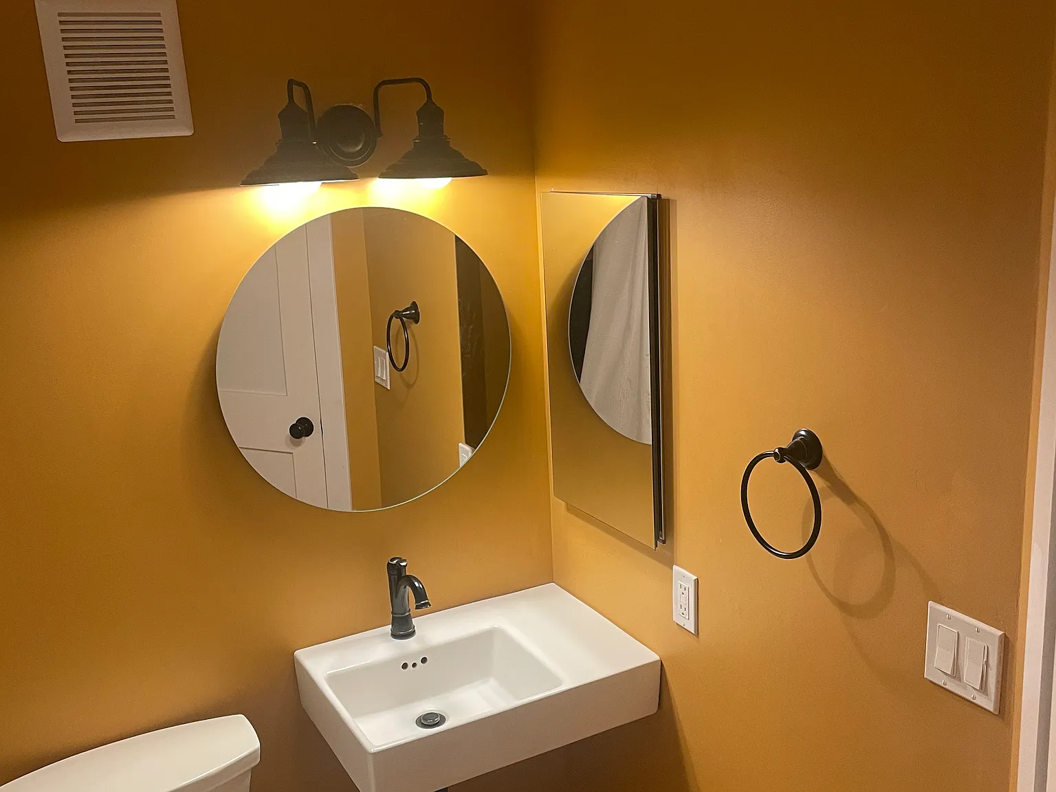 1 bed, 400 sqft, $1,800 — Photo 4