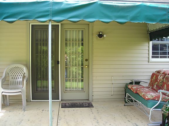 5th image of 38 Oakgrove Ln