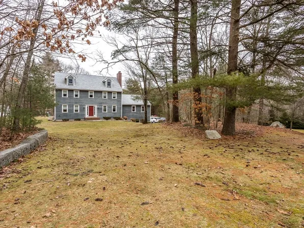 134-134R Oak St, Foxboro, MA 02035