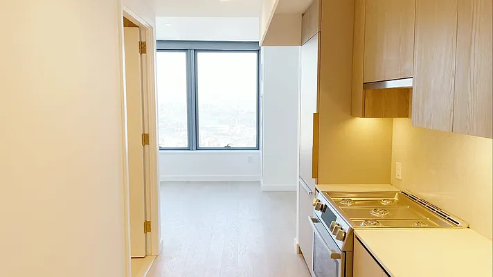 Rented by YouYork Management LLC | media 8