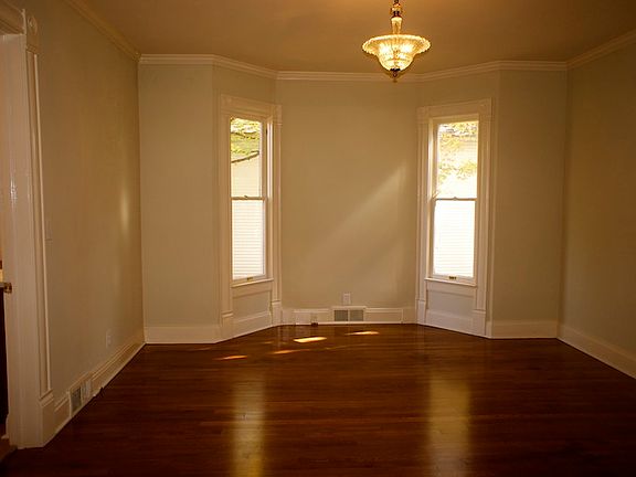 3rd image of 404 E Lafayette St